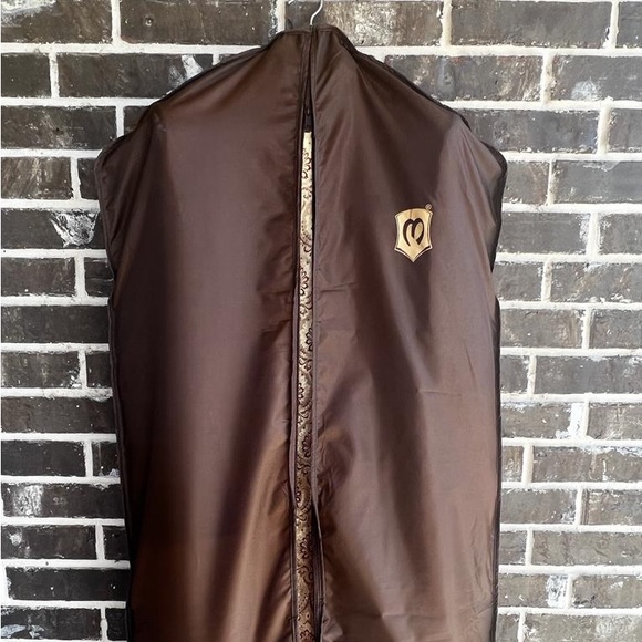 Ravishing Fawn Wedding Sherwani Gold jacquard w maroon red top - Picture 6 of 10